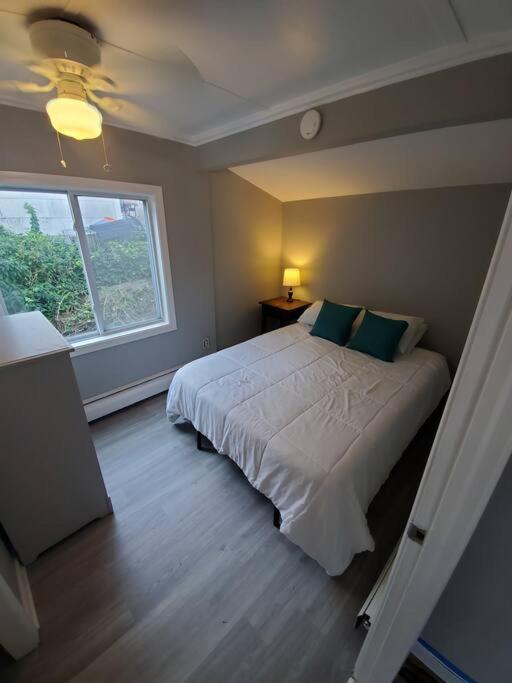 Beachy Bay Breeze Bungalow 2Br With Parking And Close To Many Amenities. West Haven Exteriér fotografie