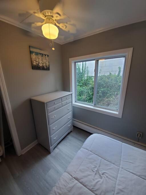 Beachy Bay Breeze Bungalow 2Br With Parking And Close To Many Amenities. West Haven Exteriér fotografie